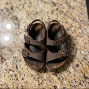 Toddler Birkenstocks size 25 (7-7.5)